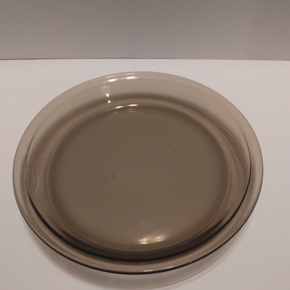 Vintage PYREX #209 Amber Brown Glass Pie Plate 9" Dia. 23 cm - Picture 2 of 6
